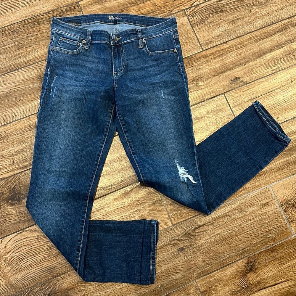 👖 Kut from the Kloth Jeans - Size 6 - Inseam 30” - Dark Wash -Mildly Distressed